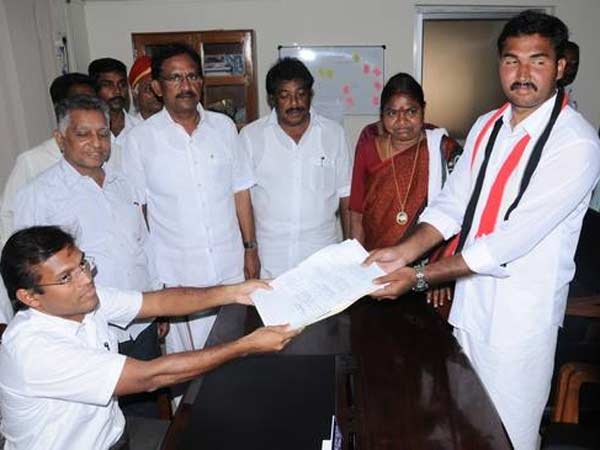 40 வேட்பாளர்களும்