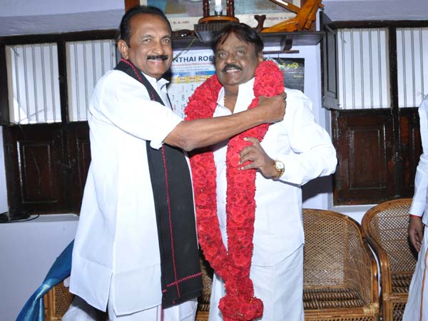 கலிங்கப்பட்டியில் விஜயகாந்த் கலிங்கப்பட்டியில் விஜயகாந்த்