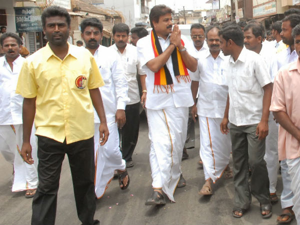 கோட்டை மசூதியில் கொந்தளித்த முஸ்லீம்கள்