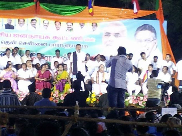 அமைச்சரவையில் அங்கம்