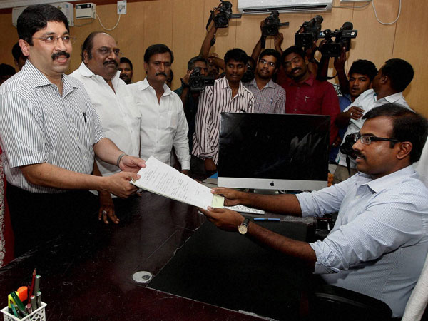 அசையும் சொத்துக்கள்