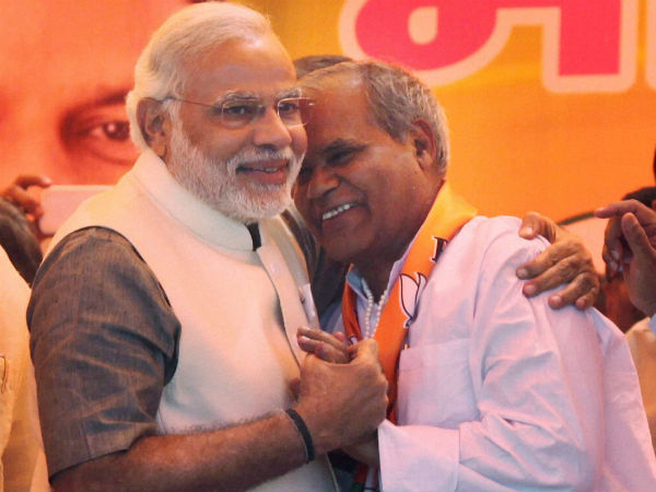 எனக்கு ஓட்டு போடாதீங்க எனக்கு ஓட்டு போடாதீங்க