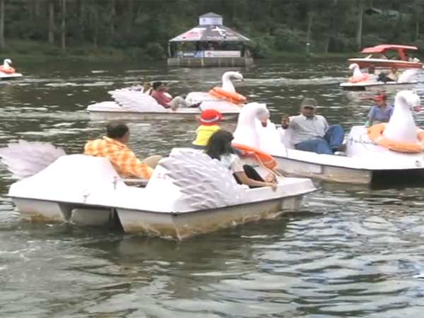 குவிந்த பயணிகள்: