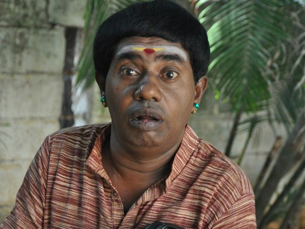 போலீஸ் பார்க்கறாக: