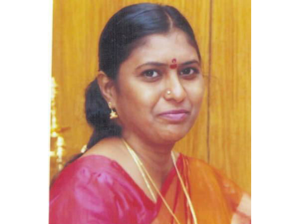 Karur collector Jayanthi shows the door to the Municipal chairman decently Karur collector Jayanthi shows the door to the Municipal chairman decently