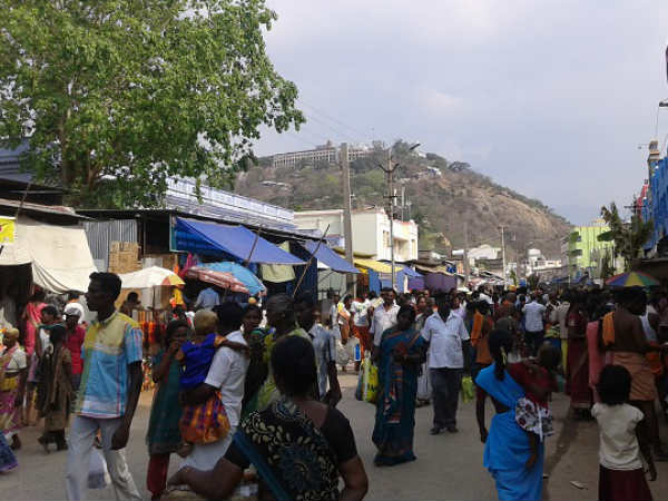 பக்தர்கள் அரோகரா முழக்கம்