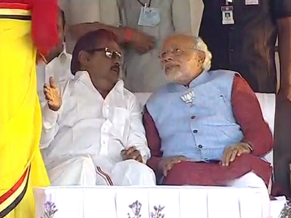 Modi pacifies Vijayakanth and Preamalatha through his Salem campaign