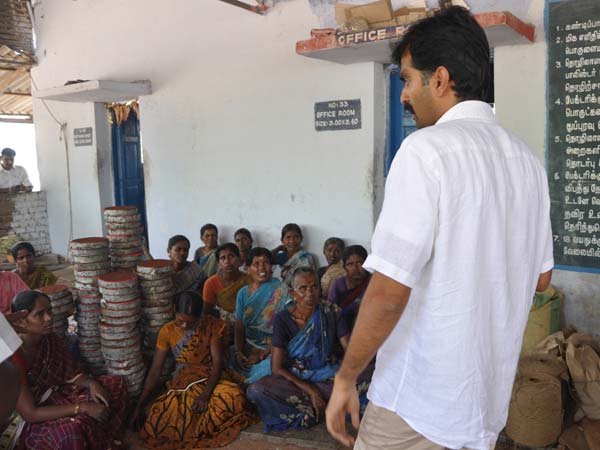 பம்பரம் சின்னத்துக்கு ஓட்டு