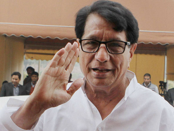 Ajit Singh calls Modi a goat, says he talks only about himself Ajit Singh calls Modi a goat, says he talks only about himself