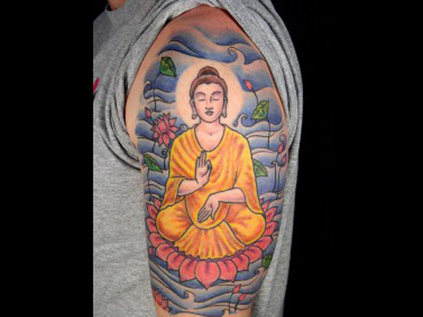 தாமரை மலர் மீது புத்தர்