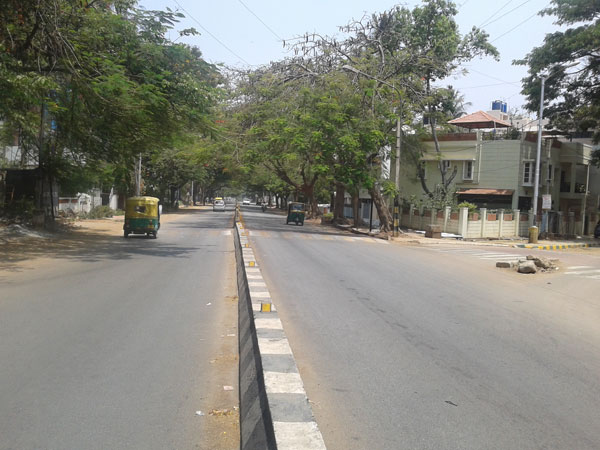 Bangalore streets seen empty as TN labourers goes to home towns