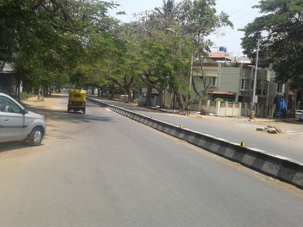 Bangalore streets seen empty as TN labourers goes to home towns
