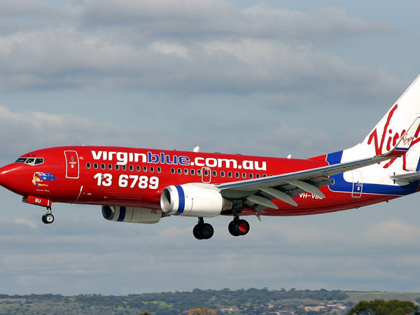 அமுக்கி பிடித்தனர்