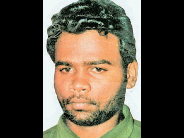 தலைமறைவான டேவிட்