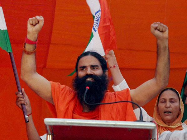 தலித்துகள் வீட்டுக்கு தேனிலவு போகும் ராகுல் - ராம்தேவ்