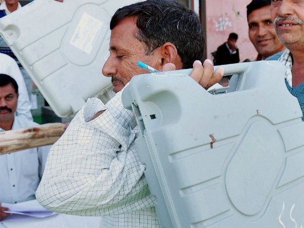 தீவிரவாதிகள் தாக்கலாம்