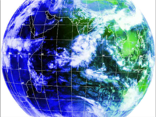 வங்கக் கடலில் புயல் சின்னம்...