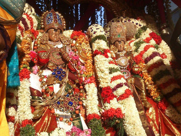 அழகர் ஆற்றில் இறங்குதல்