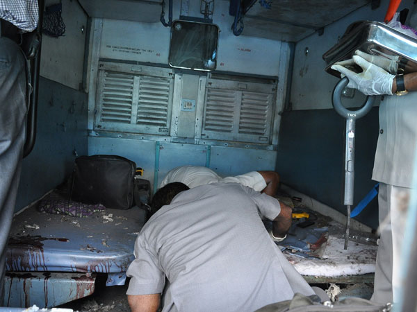 குண்டு வெடிப்பு