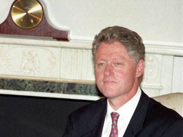 அமைதி காக்கும் கிளிண்டன் தரப்பு...