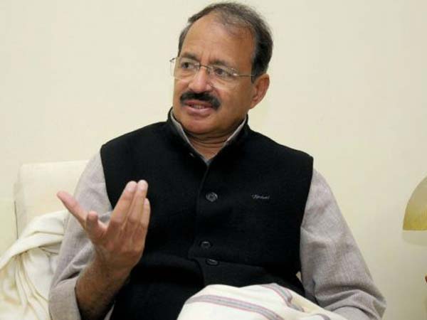 Rashid Alvi offers to take care of Modi's mother