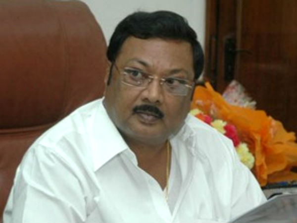 கட்-அவுட்டால் கெட்-அவுட்