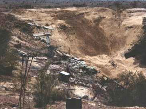 மணலை எடுத்துச் சென்று...