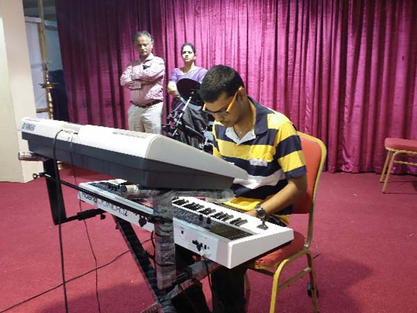 A differently abled youth's talent with keyboard stuns audience in QTS programme A differently abled youth's talent with keyboard stuns audience in QTS programme