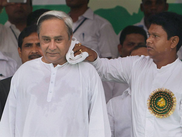 அங்கிட்டு நீங்க.. இங்கிட்டு நாங்க..