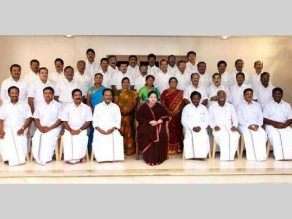 புதுமுக அதிமுக எம்.பிக்கள்