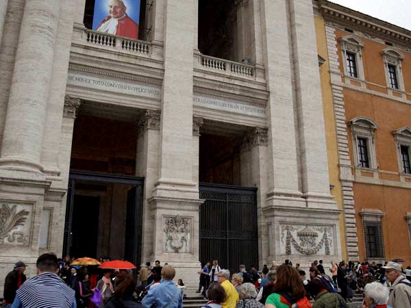 கடுமையான துயரம்: