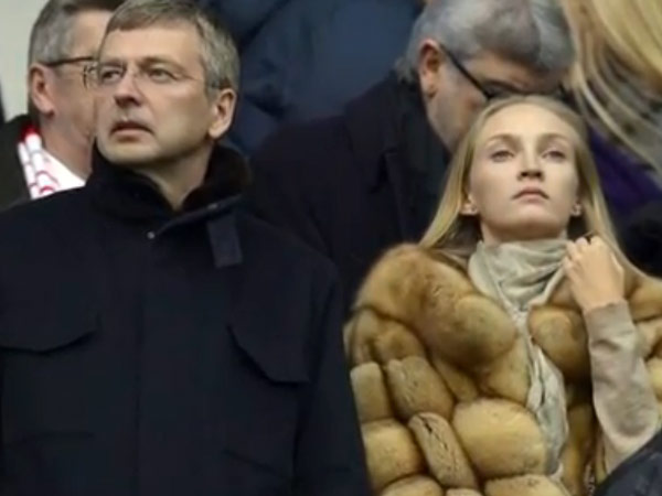 ரெண்டு பங்களாக்கள்...