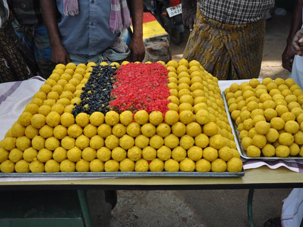 DMK cadres Celebrates Karunanidhi’s Birthday