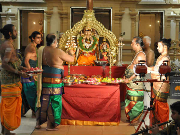 சிறப்பு அபிஷேகம்