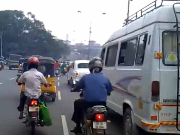 திங்கட்கிழமை மாலை