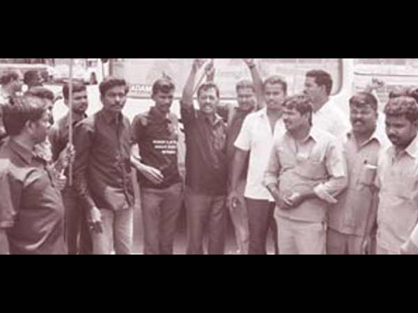இந்தி படிப்பது கூலி வேலைக்காகவா?