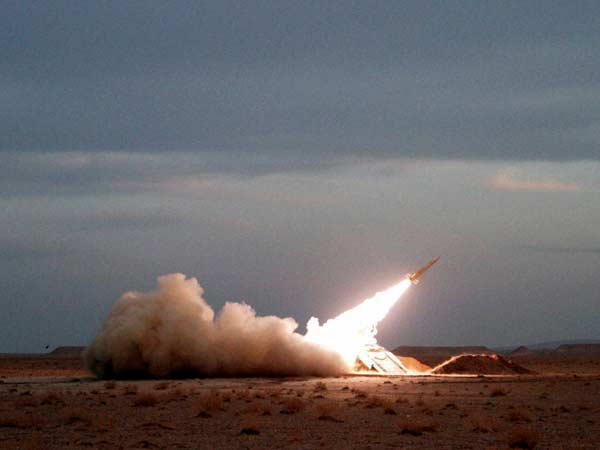 ஈராக் மீது தாக்குதல்