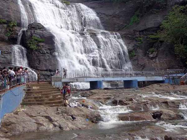 தாமதமான குற்றால சீசன் தாமதமான குற்றால சீசன்