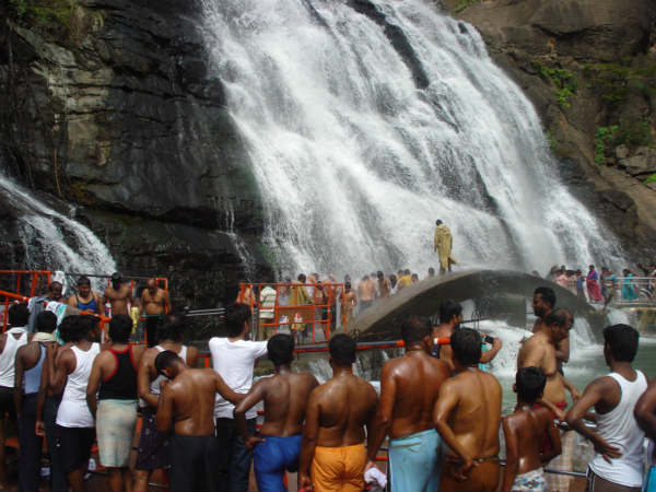 விடுமுறை நாட்களில் விடுமுறை நாட்களில்