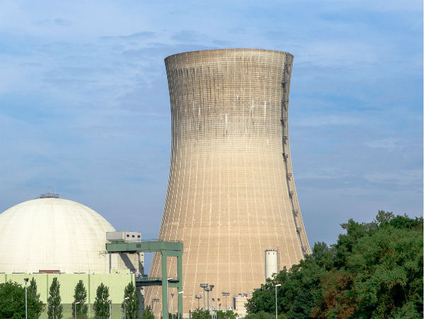 கிராமத்தில் அமைந்த அணு உலை: