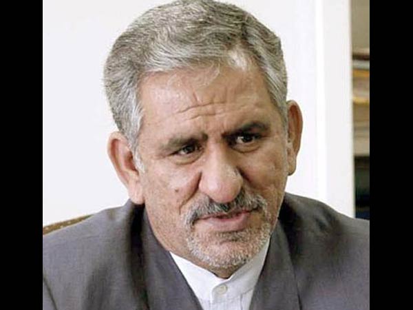 துணை அதிபரும் எதிர்ப்பு