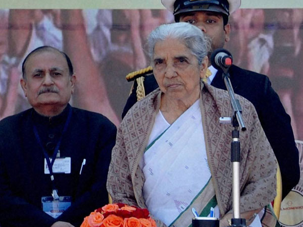 கமலாபெனிவால் நீக்கம்?