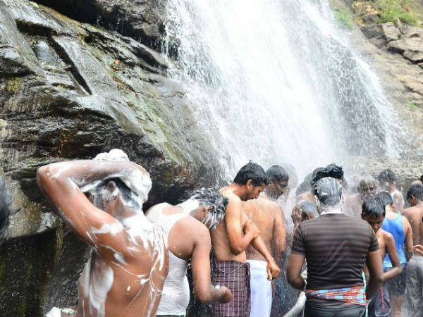 அருவிகள் நிரம்பிய குற்றாலம்