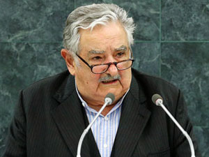 Suarez ban: FIFA are a bunch of b******s', says Uruguayan President Suarez ban: FIFA are a bunch of b******s', says Uruguayan President