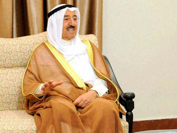 சட்டையில் பேட்ஜ்