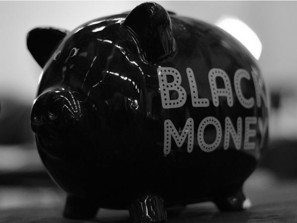 கருப்பு பணம், ஊழல்