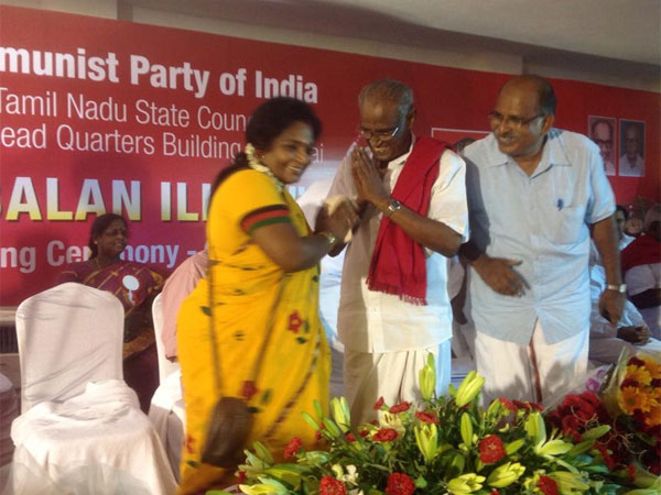 மாறுபட்ட தலைவர்களுடன்