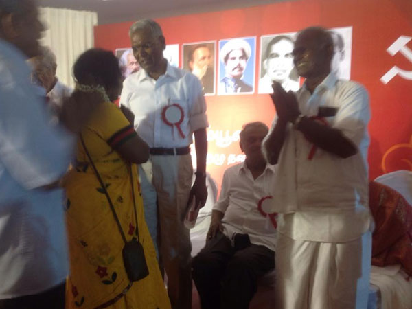 பாசத்துடன் வரவேற்ற நல்லகண்ணு