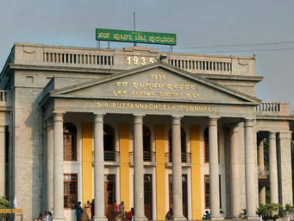 உட்புறம் புதுப்பிக்க... உட்புறம் புதுப்பிக்க...