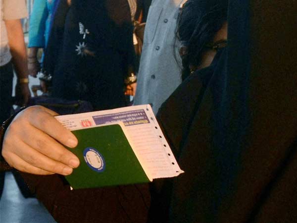 பத்திரமாக வச்சுக்க வேணாமா...